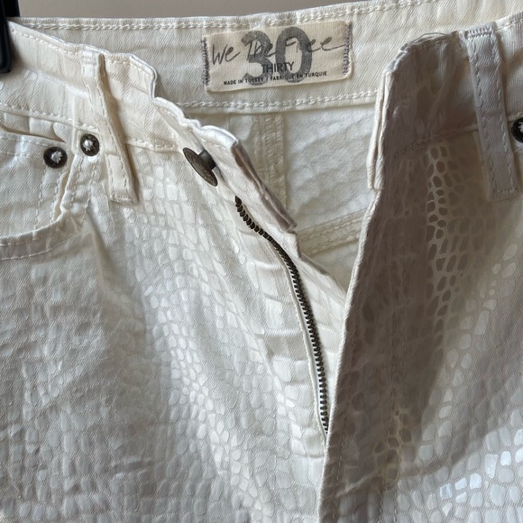 too sexy, but you must have skinny hips little booty texture is really nice - Picture 6 of 6